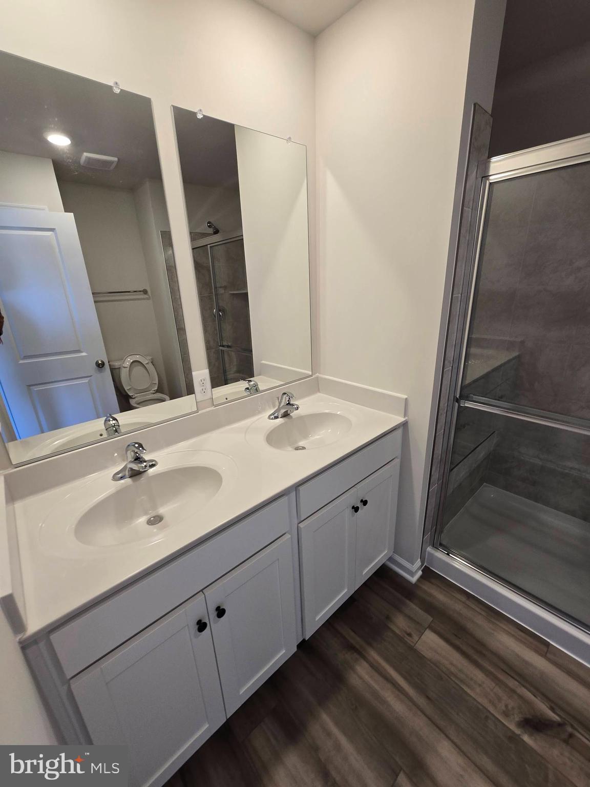 RED CLOVER MEADOWS - Residential Lease