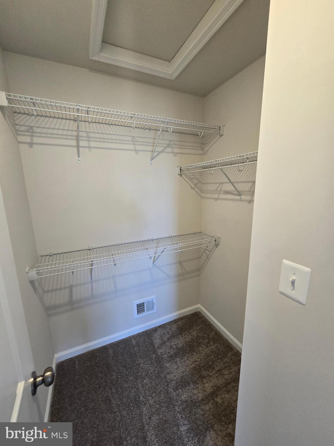 RED CLOVER MEADOWS - Residential Lease