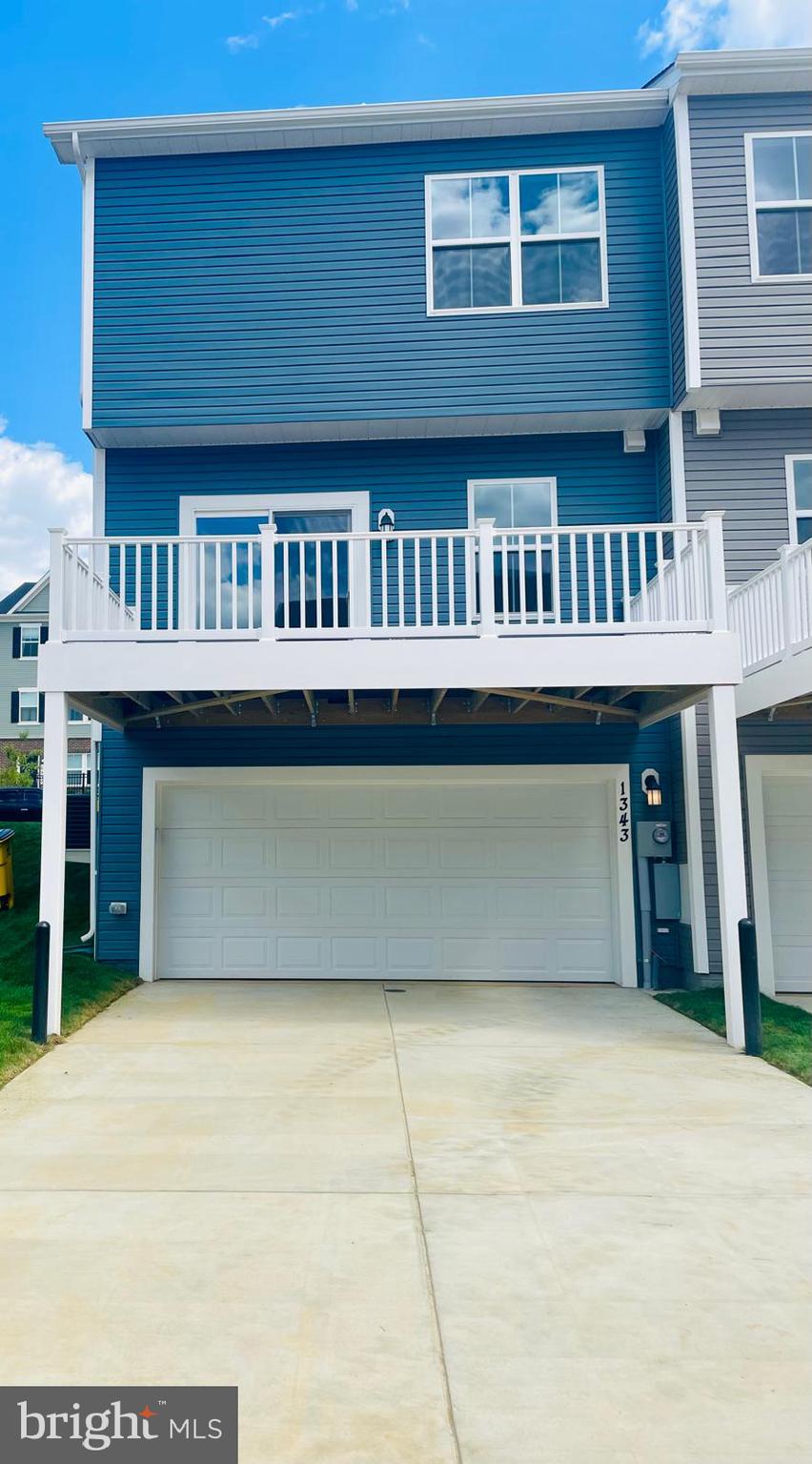 RED CLOVER MEADOWS - Residential Lease