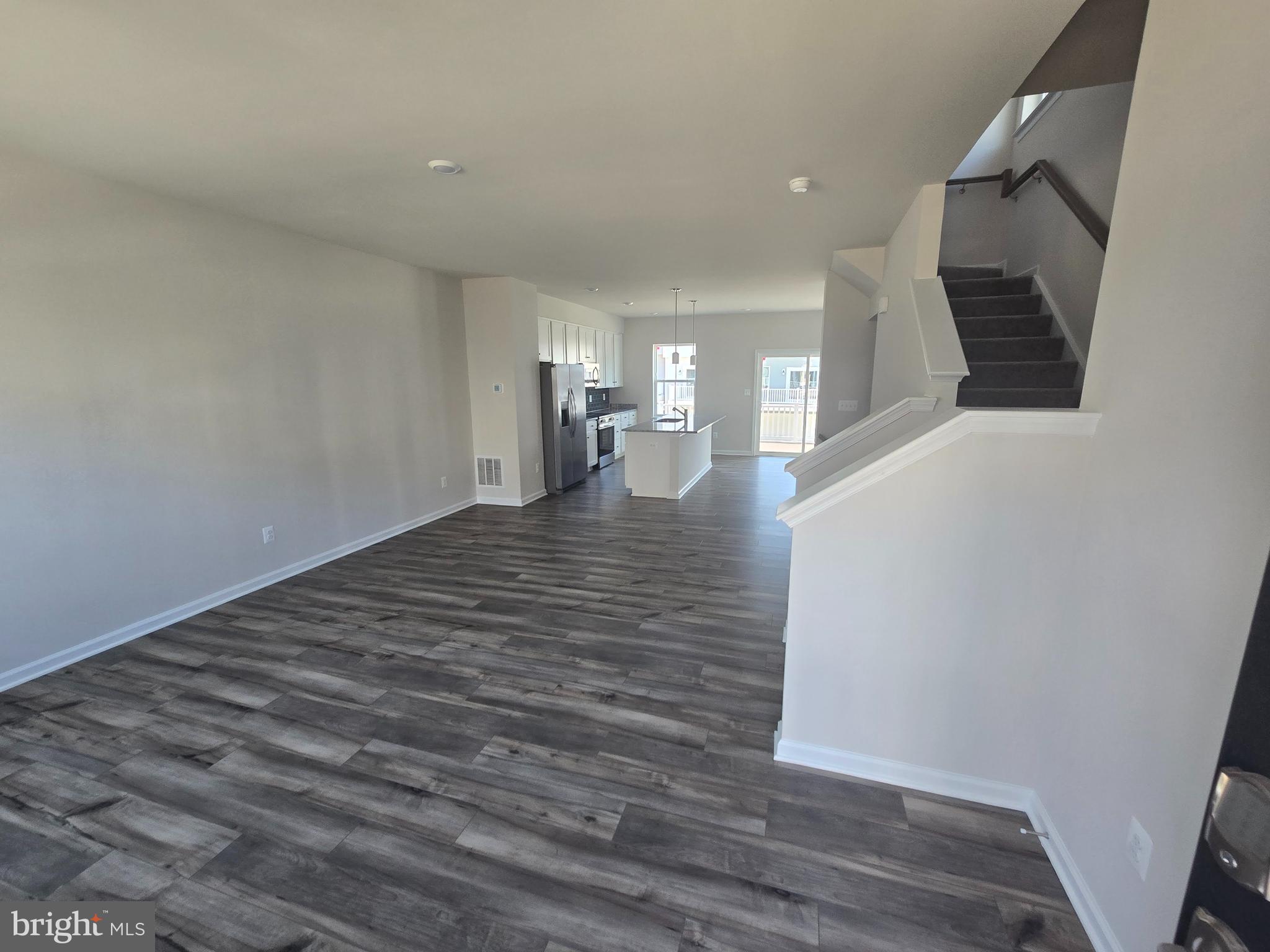 RED CLOVER MEADOWS - Residential Lease