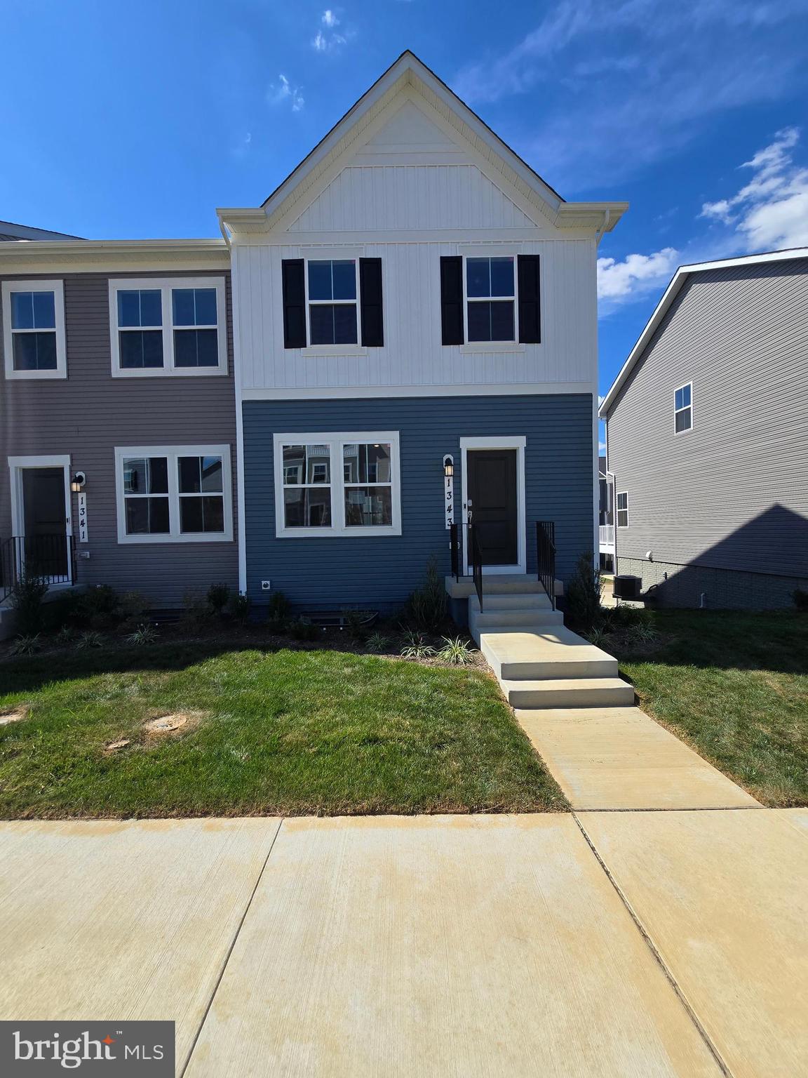 RED CLOVER MEADOWS - Residential Lease