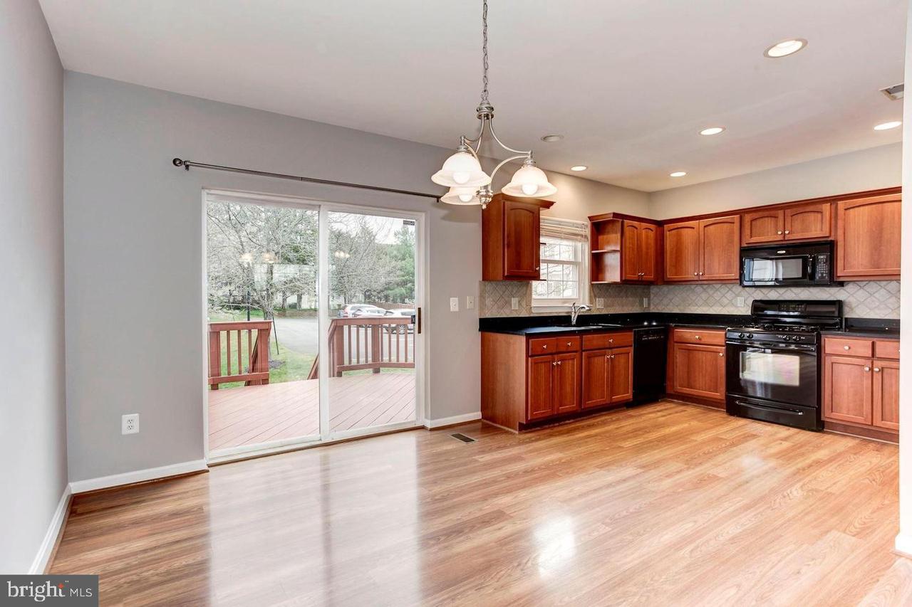 SOUTH RIDING - Residential Lease