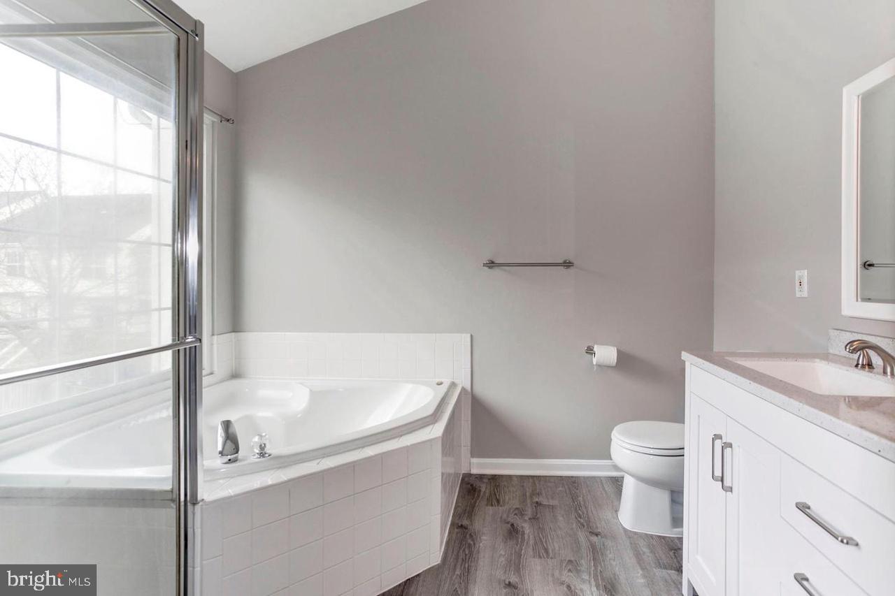 SOUTH RIDING - Residential Lease