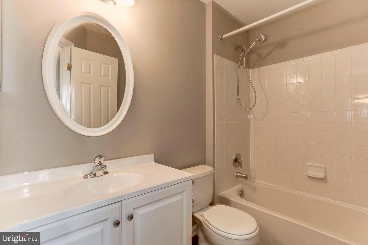 SOUTH RIDING - Residential Lease