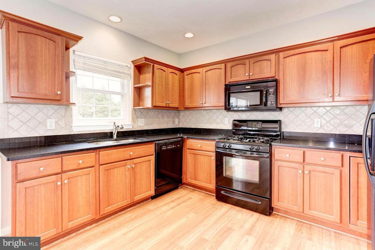 SOUTH RIDING - Residential Lease