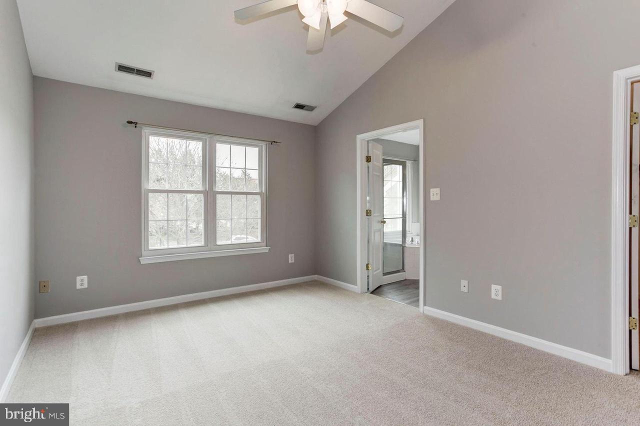 SOUTH RIDING - Residential Lease