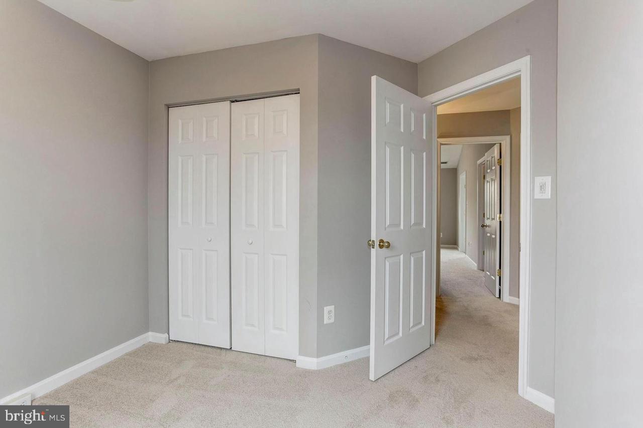 SOUTH RIDING - Residential Lease