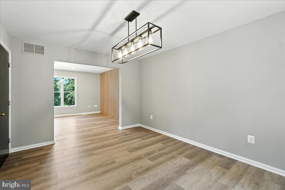 ELKRIDGE HEIGHTS - Residential