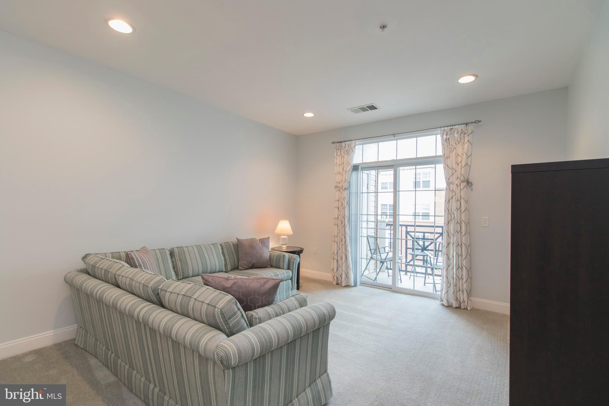 THE GRANDE AT RIVERVIEW - Residential