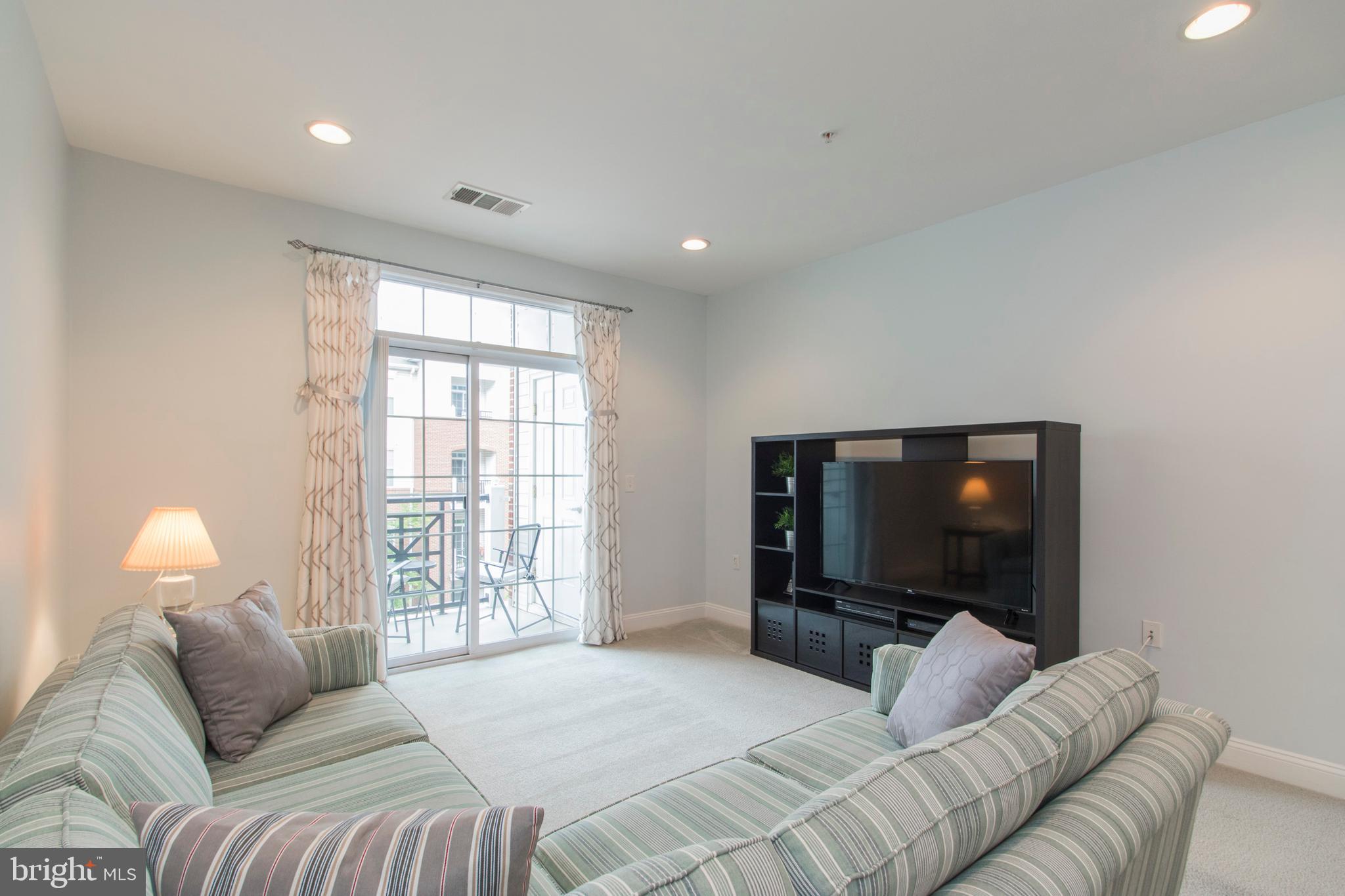 THE GRANDE AT RIVERVIEW - Residential