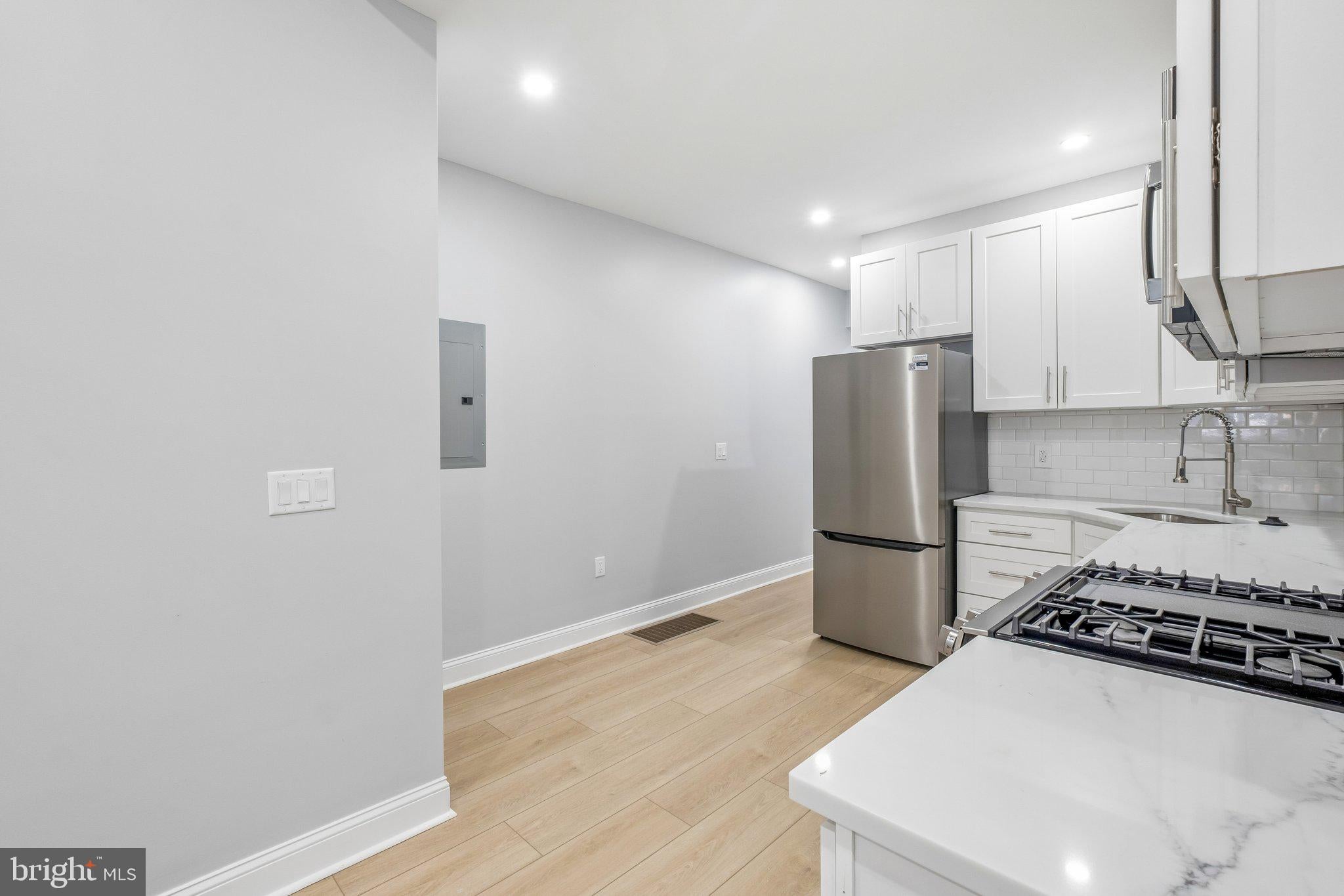 617 8TH STREET S 1