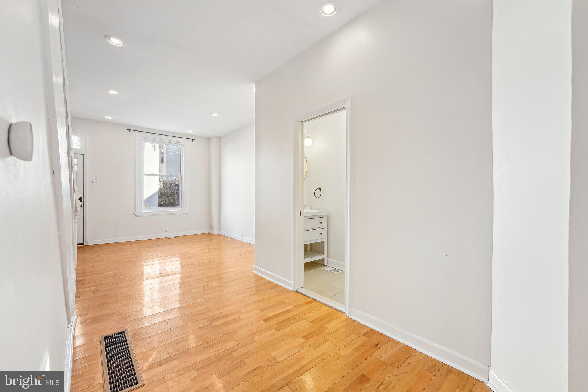 FAIRMOUNT - Residential Lease