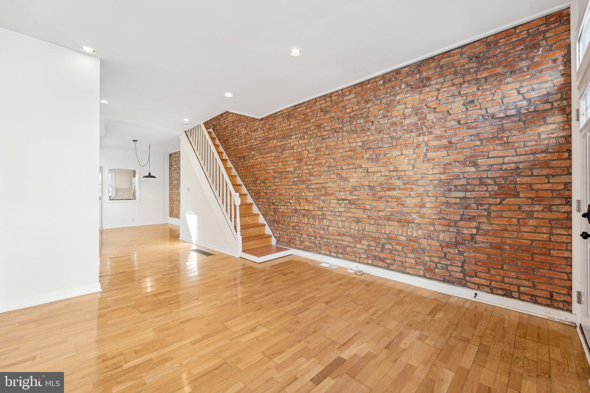 FAIRMOUNT - Residential Lease