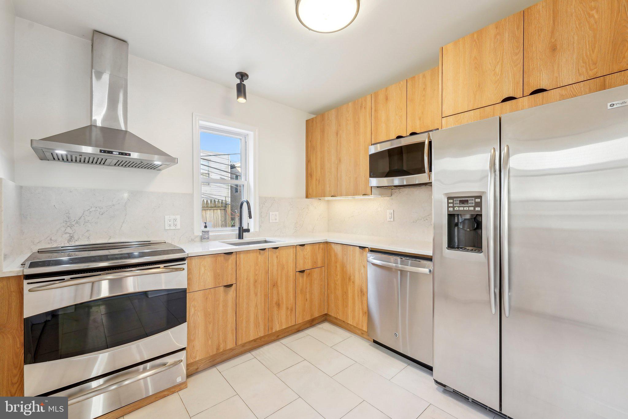 FAIRMOUNT - Residential Lease