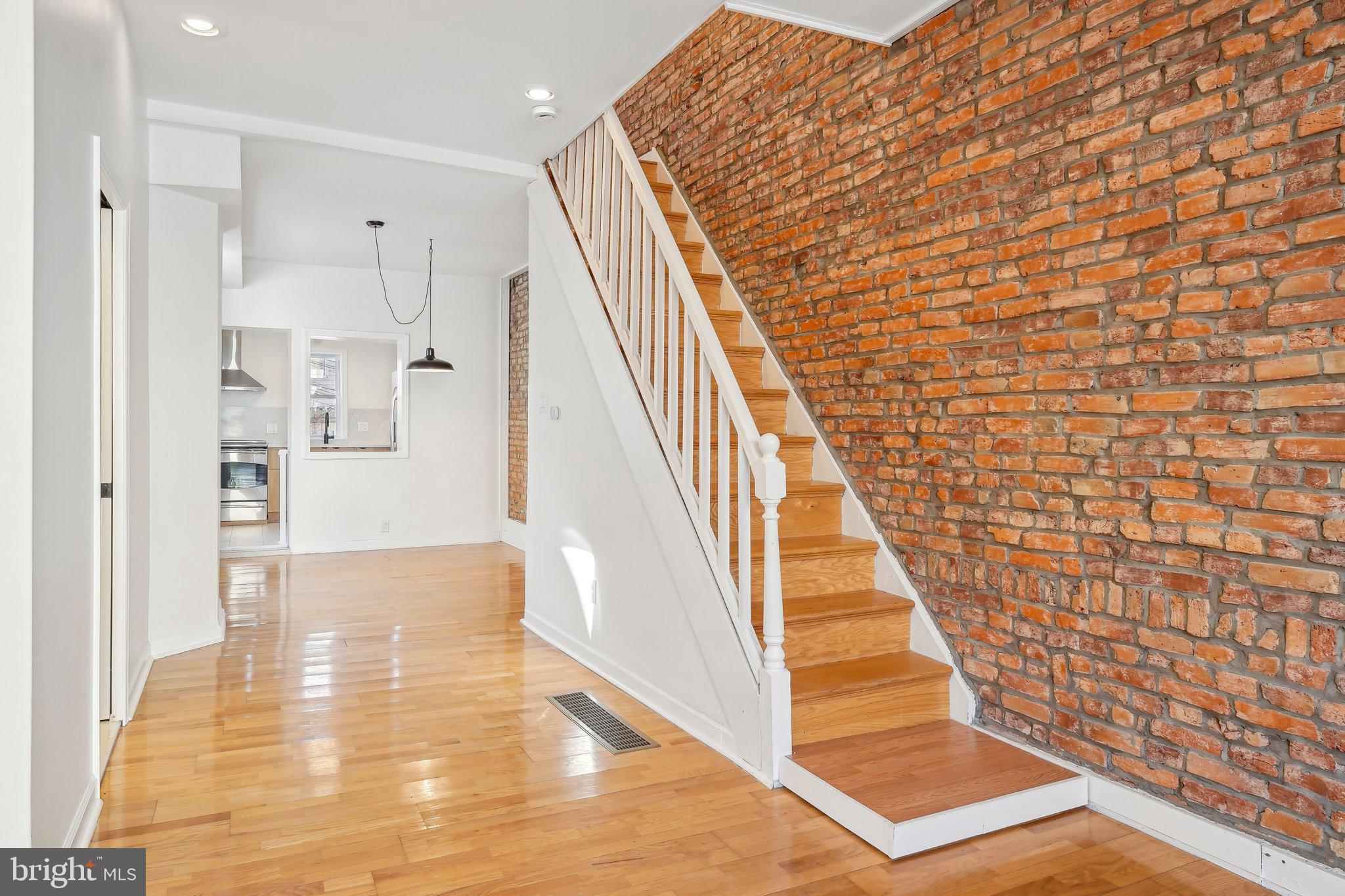 FAIRMOUNT - Residential Lease