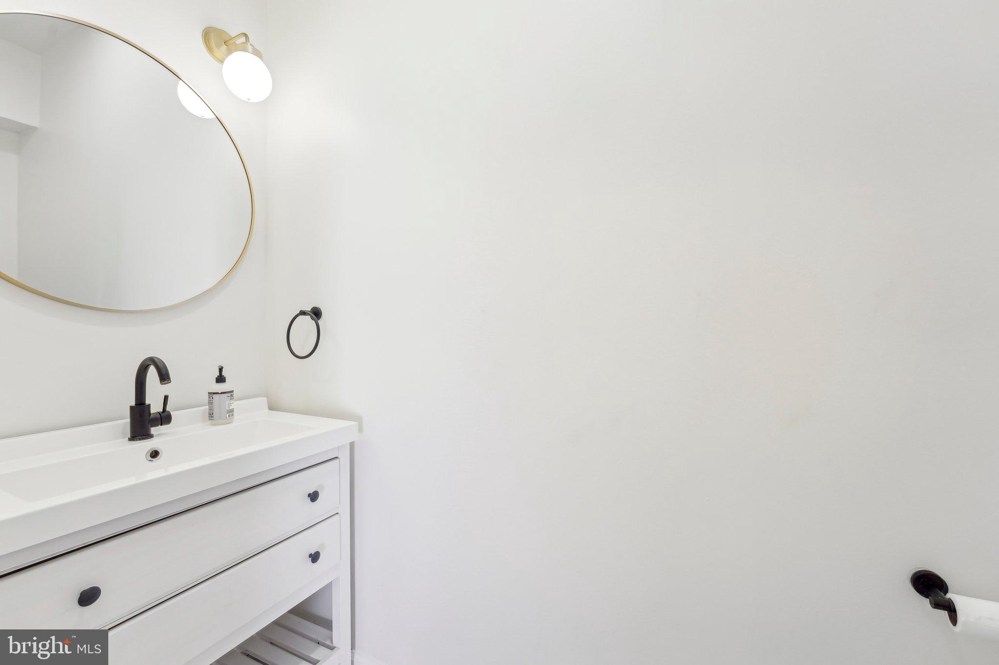 FAIRMOUNT - Residential Lease