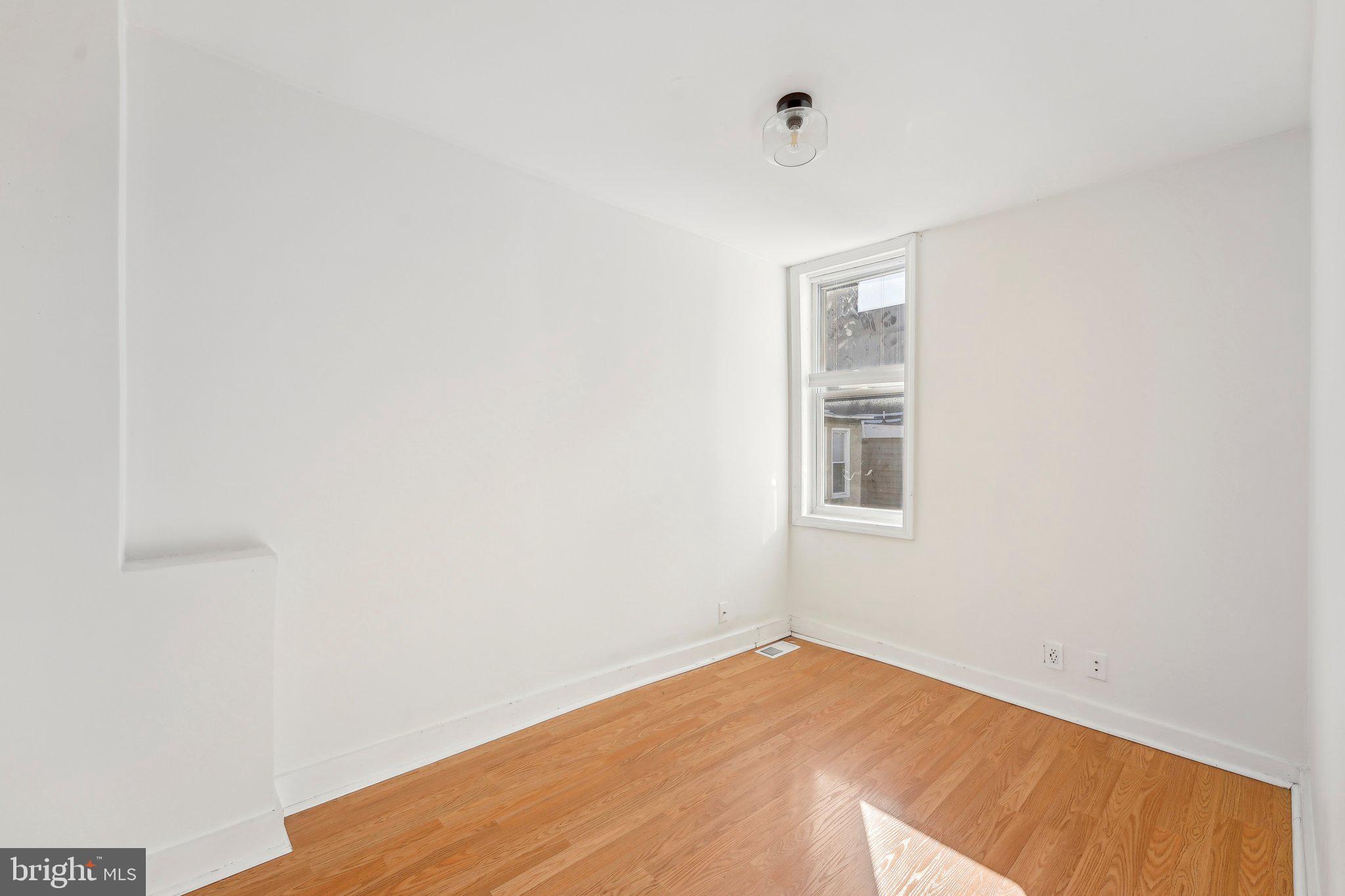 FAIRMOUNT - Residential Lease