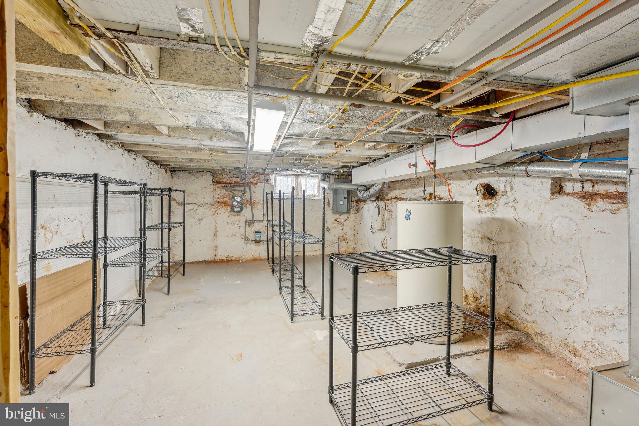 FAIRMOUNT - Residential Lease