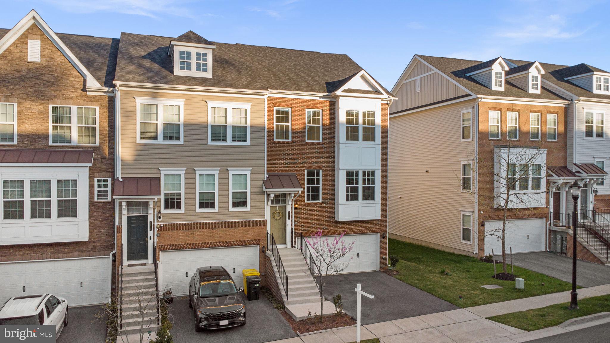8312 MEADOWOOD DRIVE