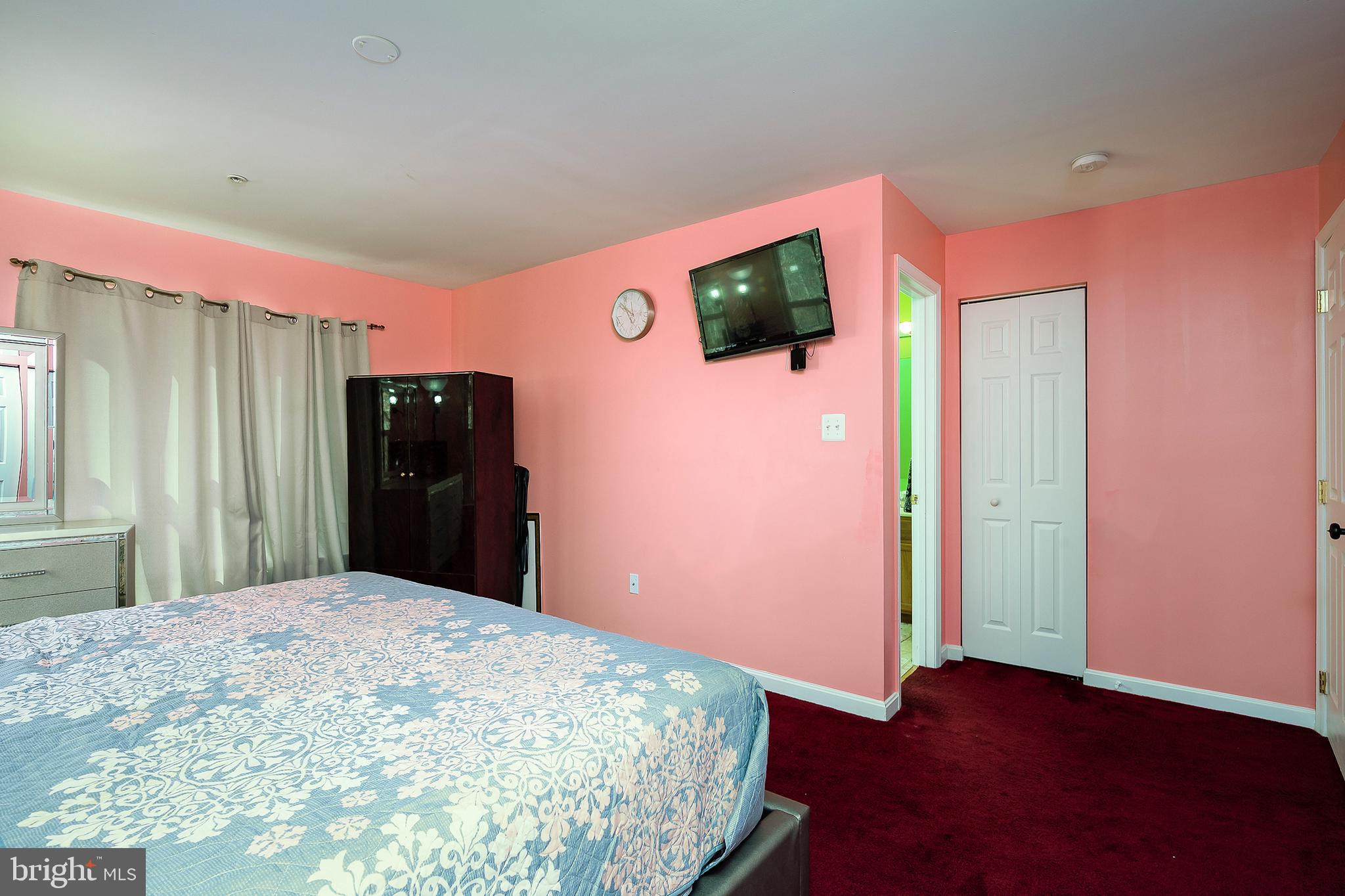 THE OAKS AT SIXTY FIFTH - Residential