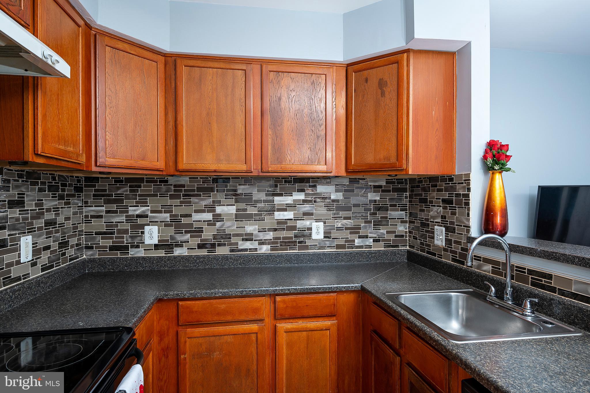 THE OAKS AT SIXTY FIFTH - Residential