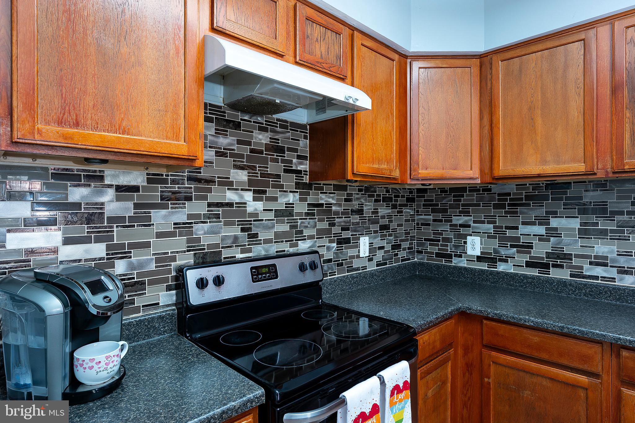 THE OAKS AT SIXTY FIFTH - Residential