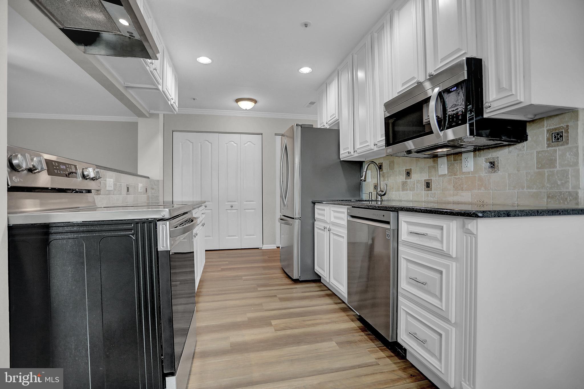 MONTGOMERY RUN - Residential