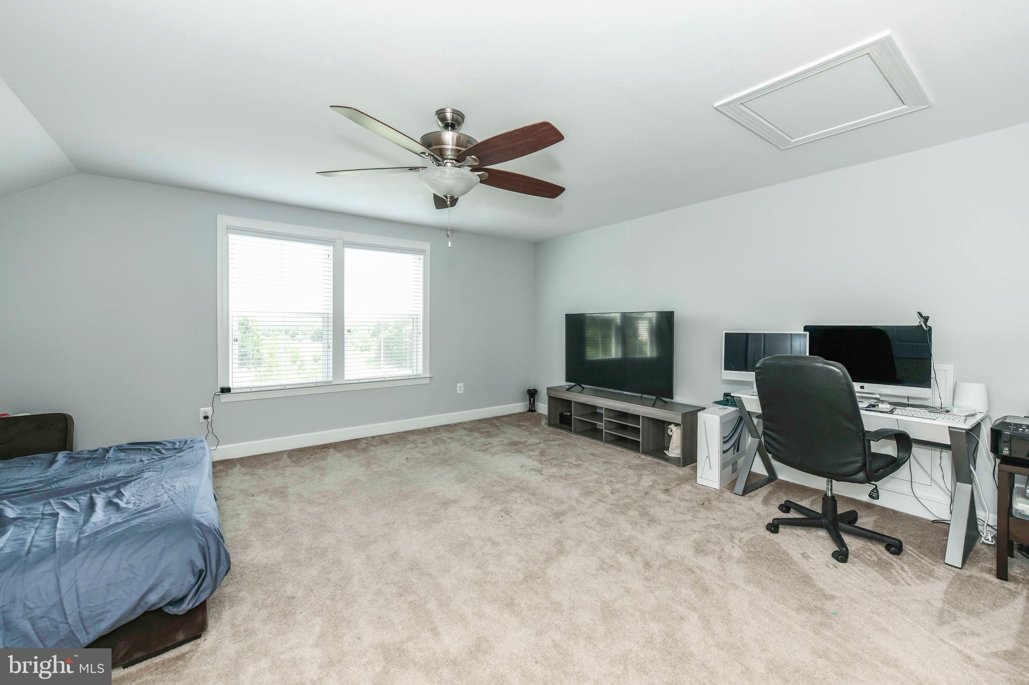 HISTORIC SELMA ESTATES - Residential Lease