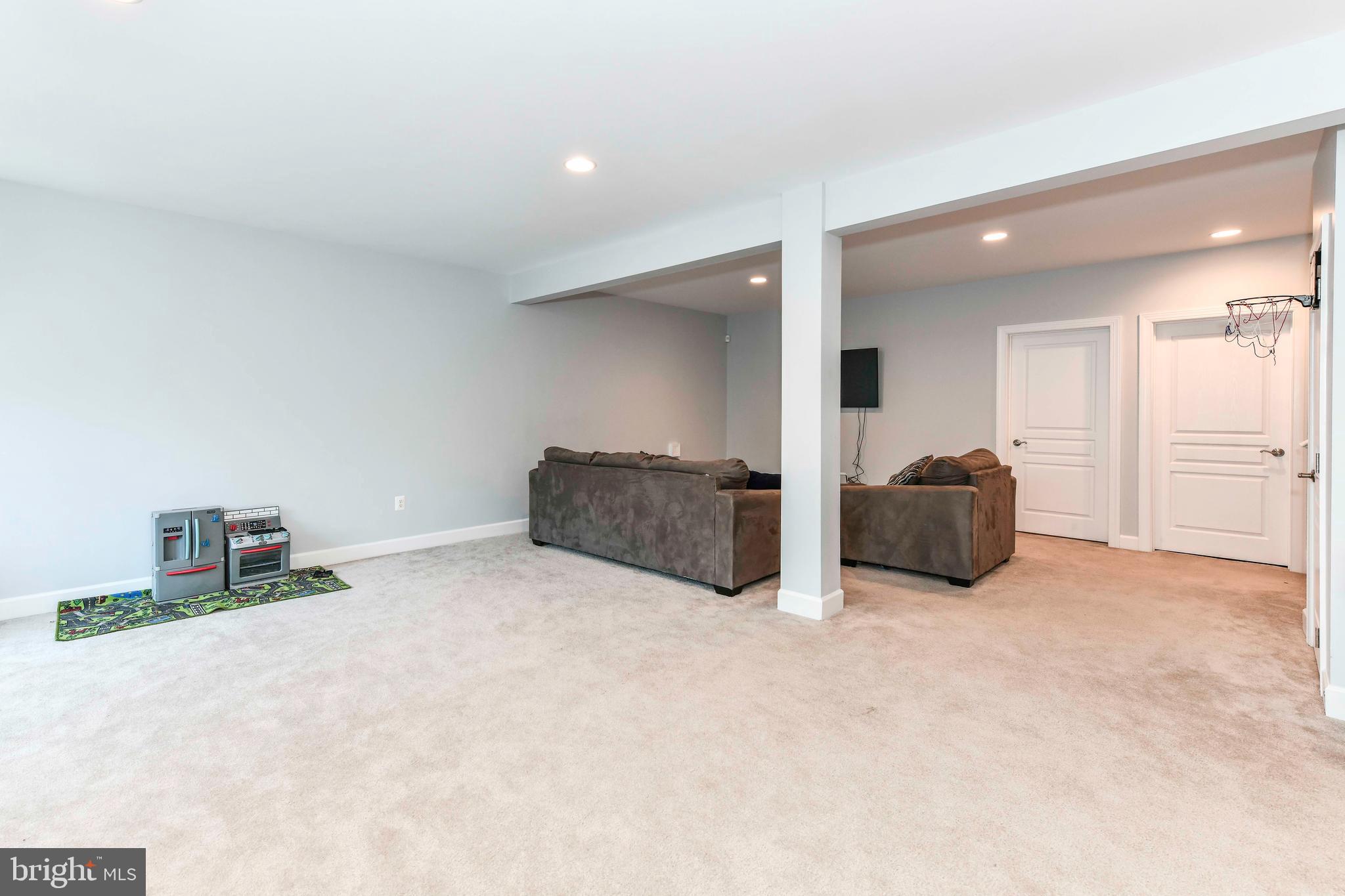 HISTORIC SELMA ESTATES - Residential Lease