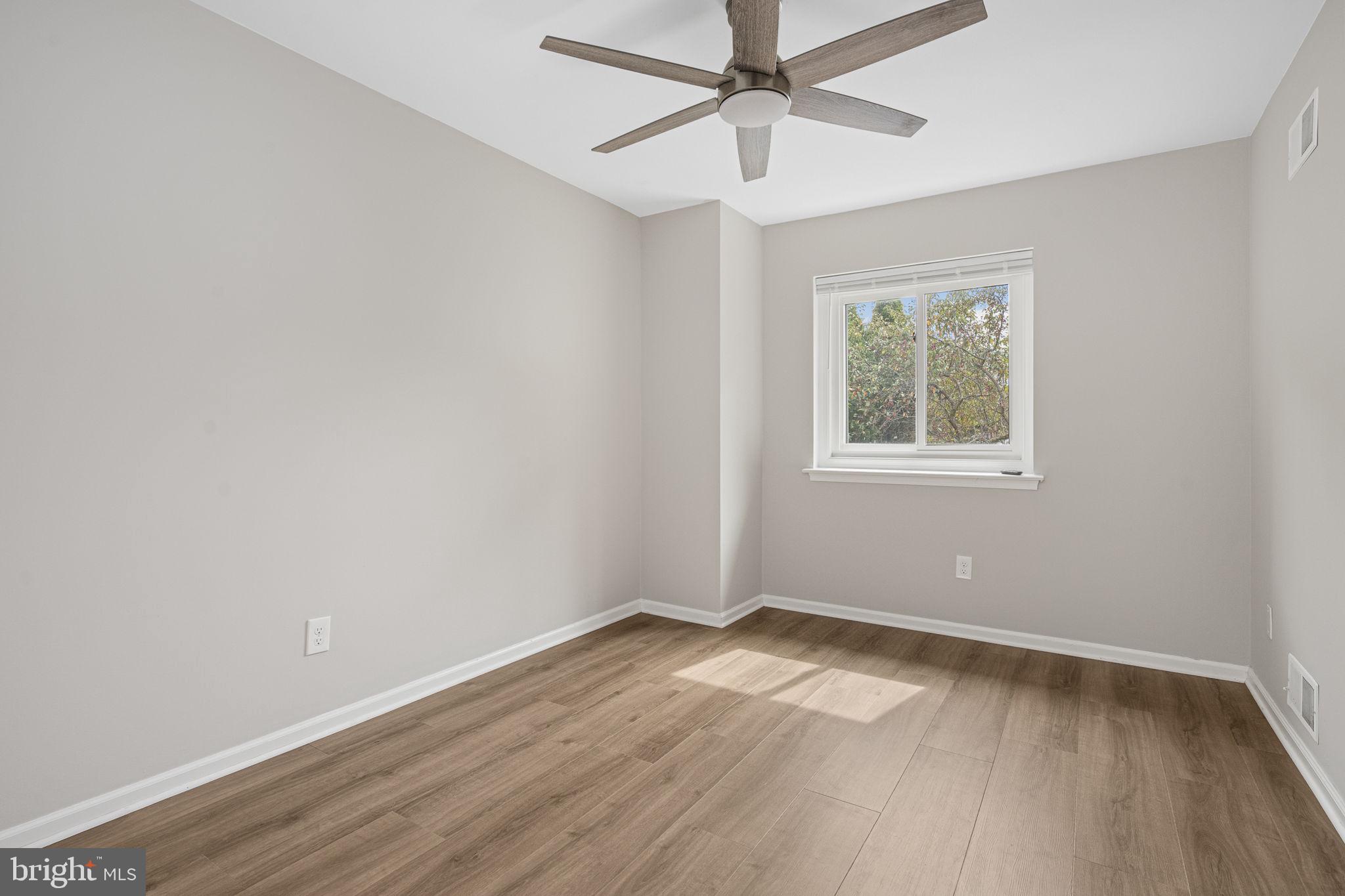 RHONDDA - Residential Lease