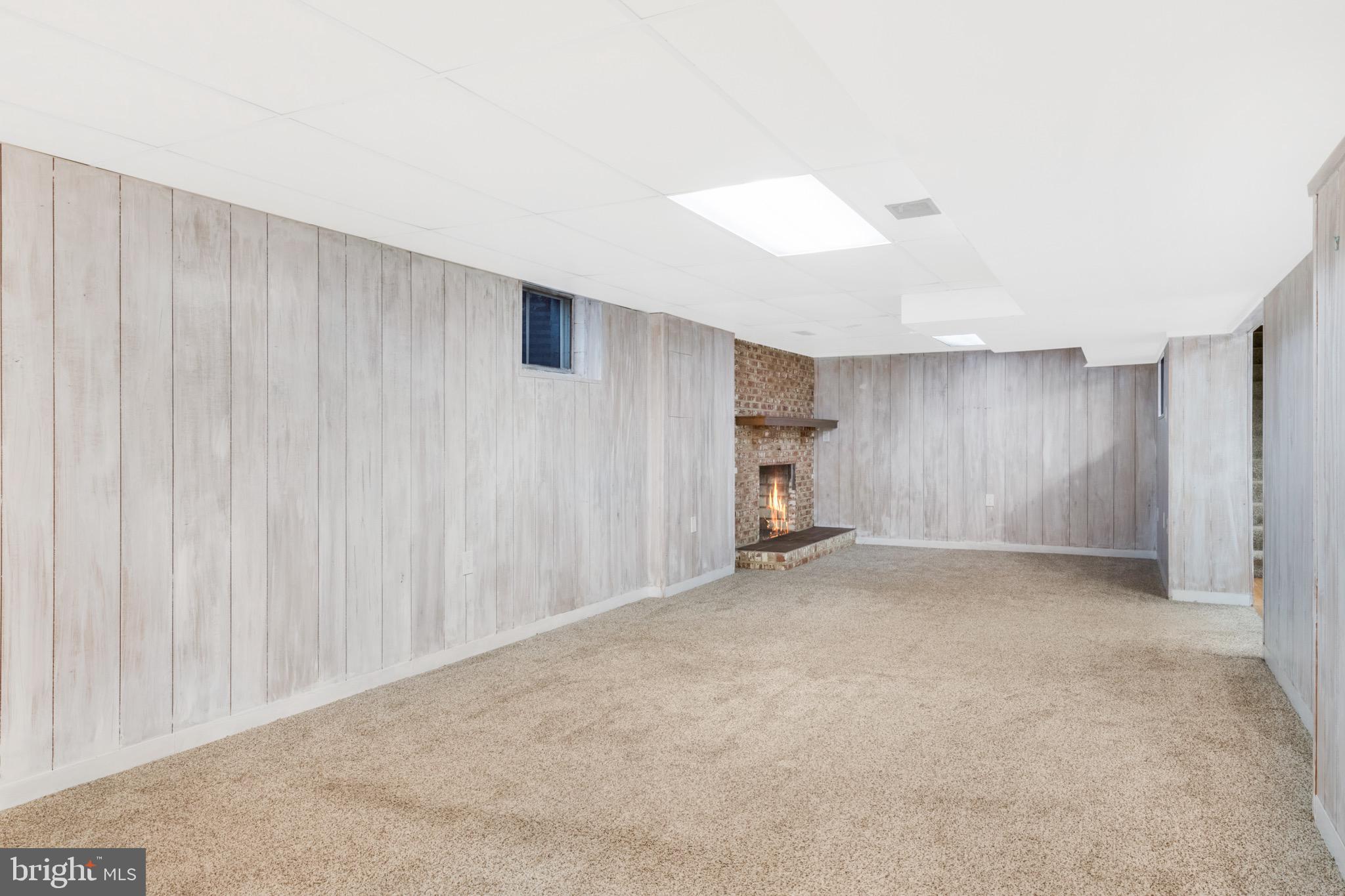 HARDESTY ESTATES - Residential Lease