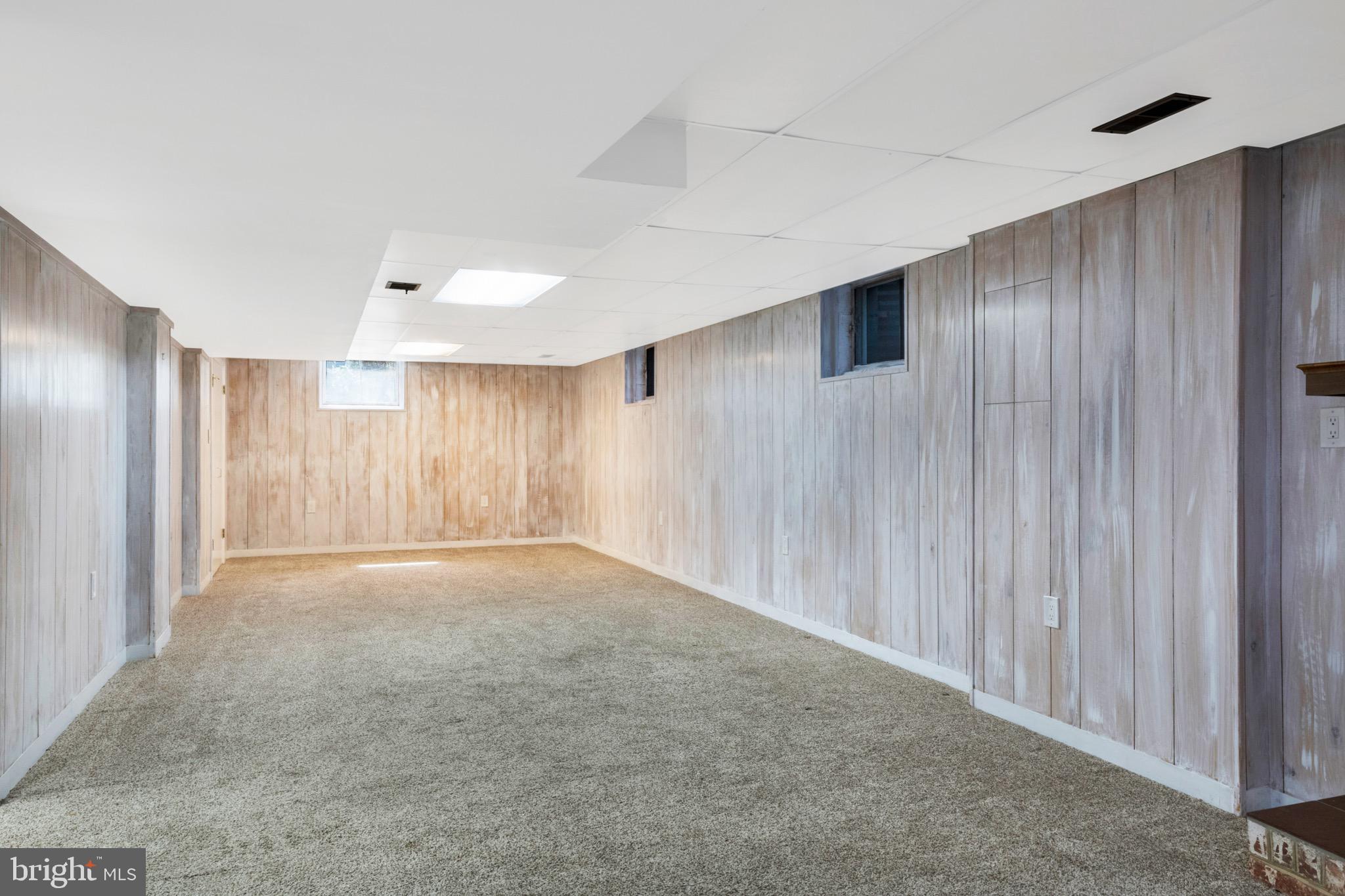 HARDESTY ESTATES - Residential Lease