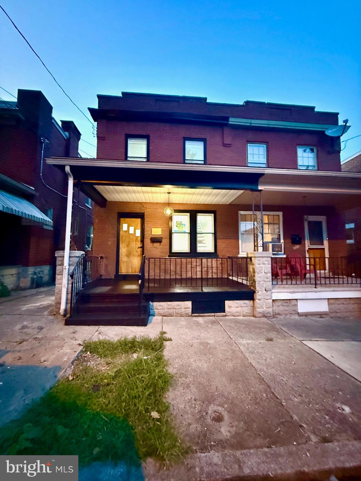 823 6TH STREET