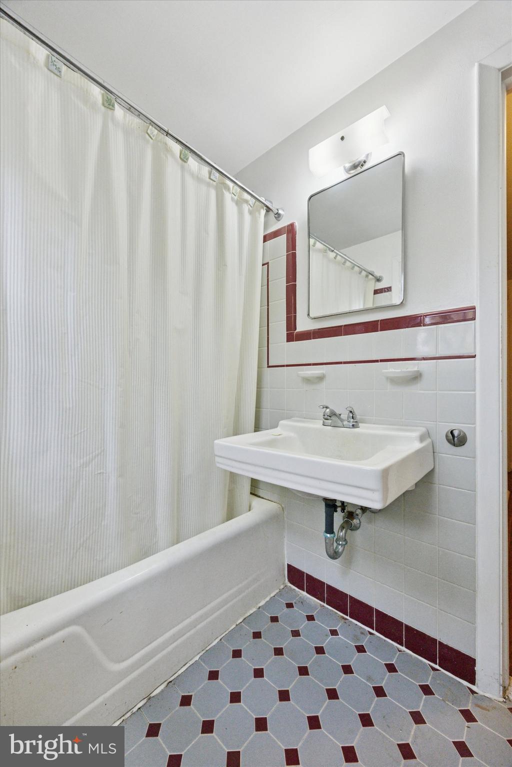 MAPLE GLEN - Residential