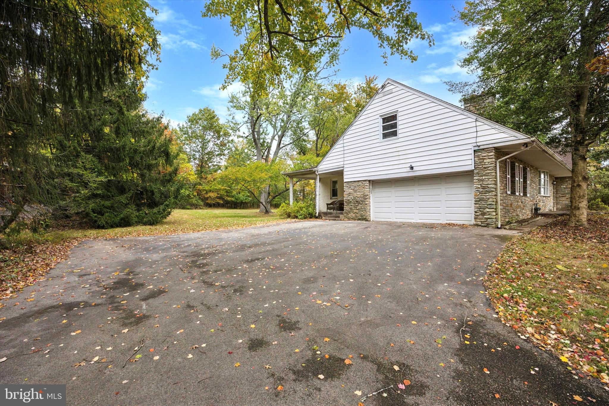 MAPLE GLEN - Residential