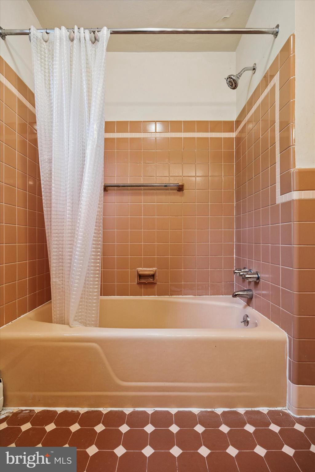 MAPLE GLEN - Residential