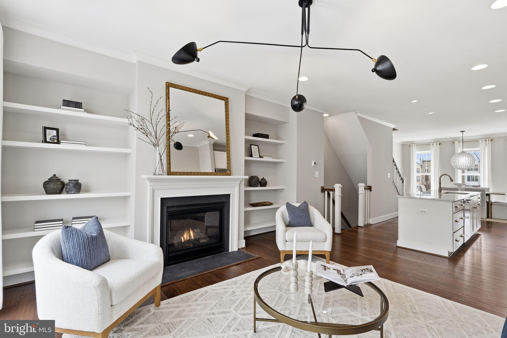 BRAMBLETON TOWN CENTER - Residential