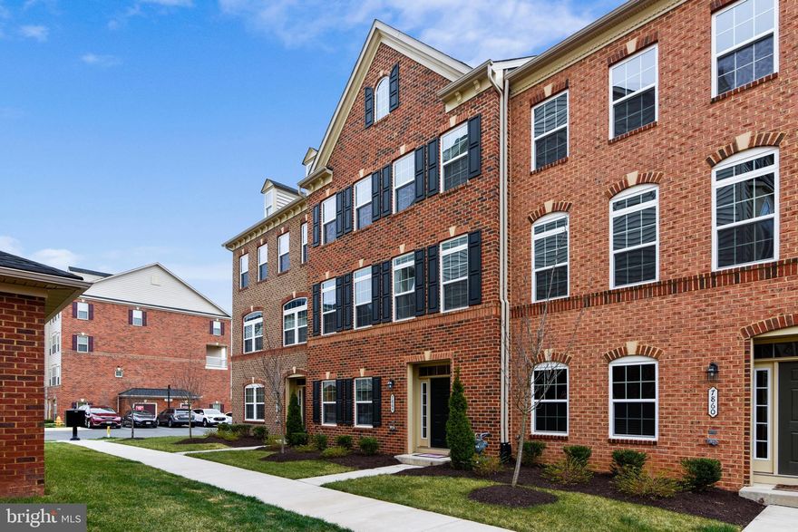 Come see this impressive three-story NV townhome that was recently built and is situated in sought after Wentworth Green Community. Enjoy all the modern conveniences and upgrades you could possibly want in a townhome. It features three bedrooms with an option to use the basement room as a fourth bedroom, two and one-half baths and a spacious master bedroom with a cathedral ceiling. The huge kitchen includes first-class stainless steel appliances, an oversized granite island, an enormous walk-in pantry, a gas cooktop and access to the popular composite deck. Located near to a luxury gym, shopping, dining and entertainment. Location allows for easy access to I-66, Route 29 and 234 and the Broad Run VRE train station for commuting to Washington, D.C. Come see your beautiful new home.