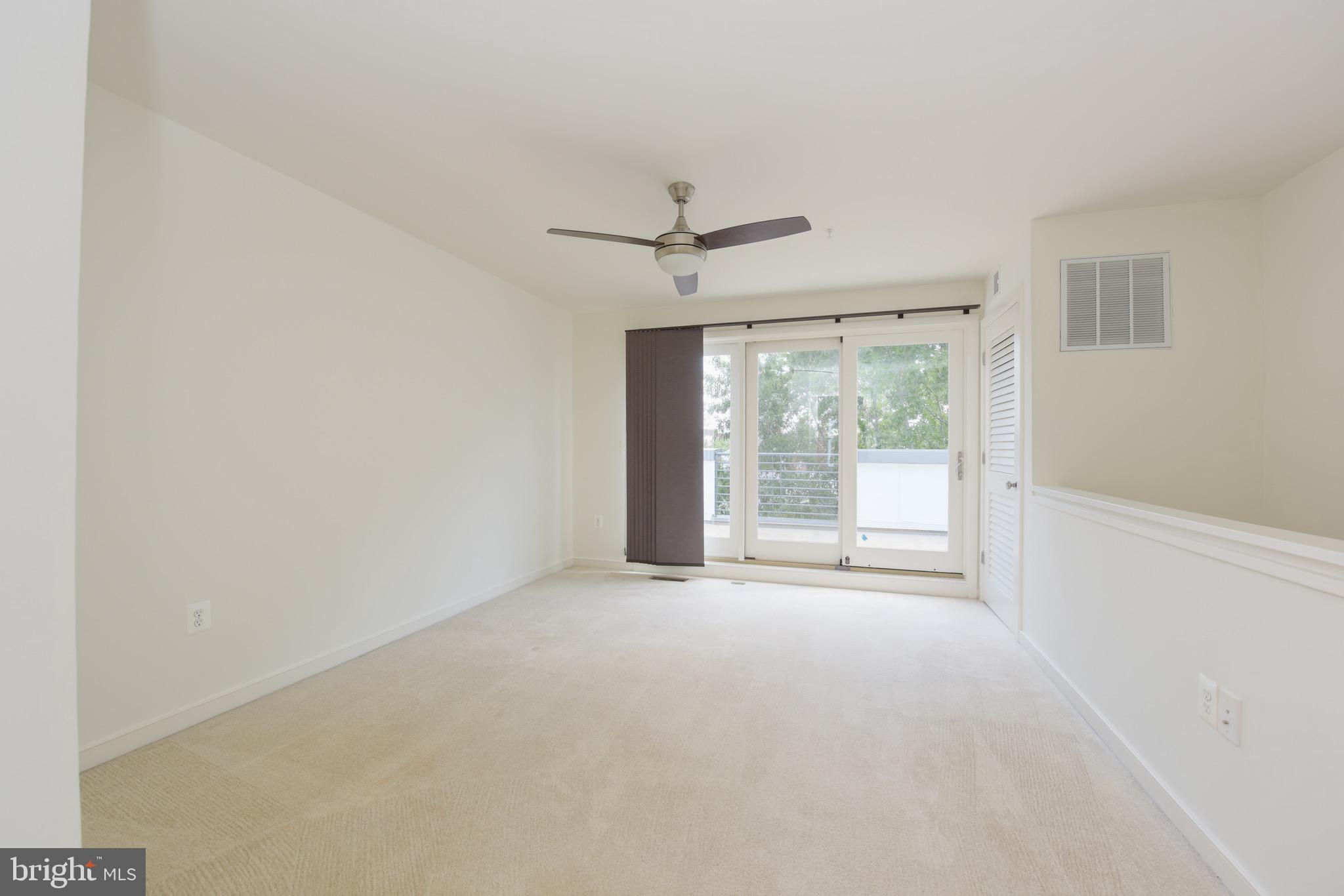 OLD TOWN COMMONS - Residential Lease