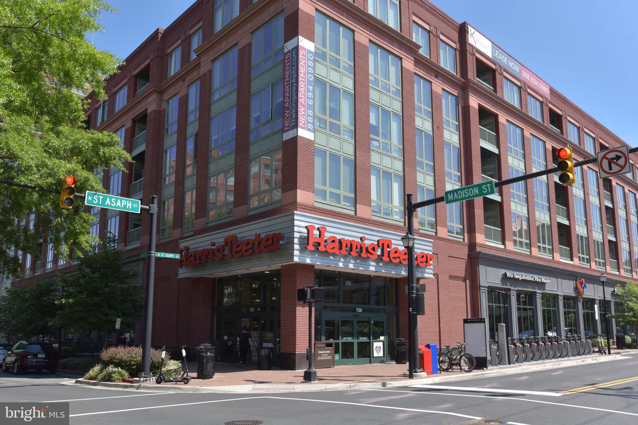 OLD TOWN COMMONS - Residential Lease