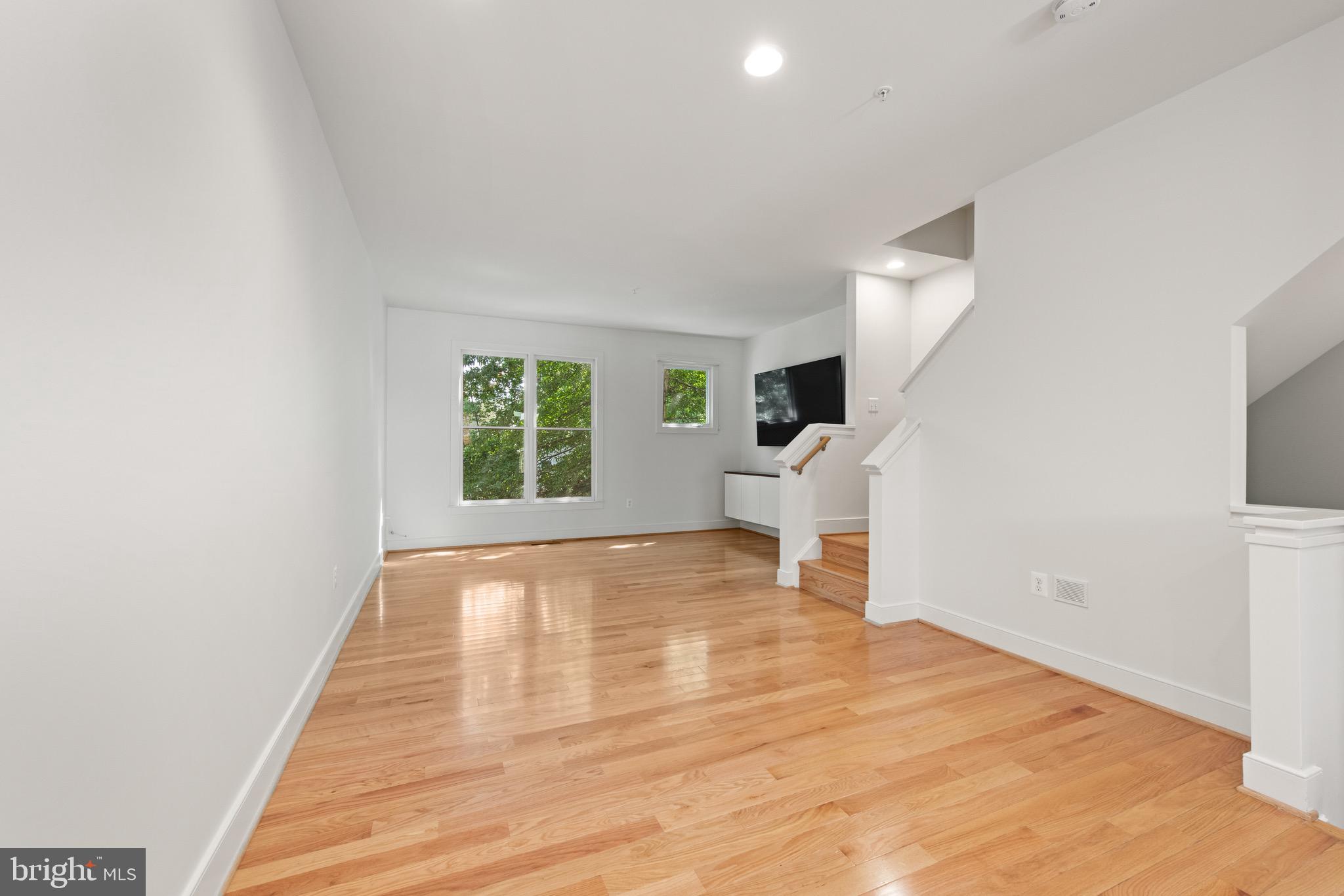 OLD TOWN COMMONS - Residential Lease