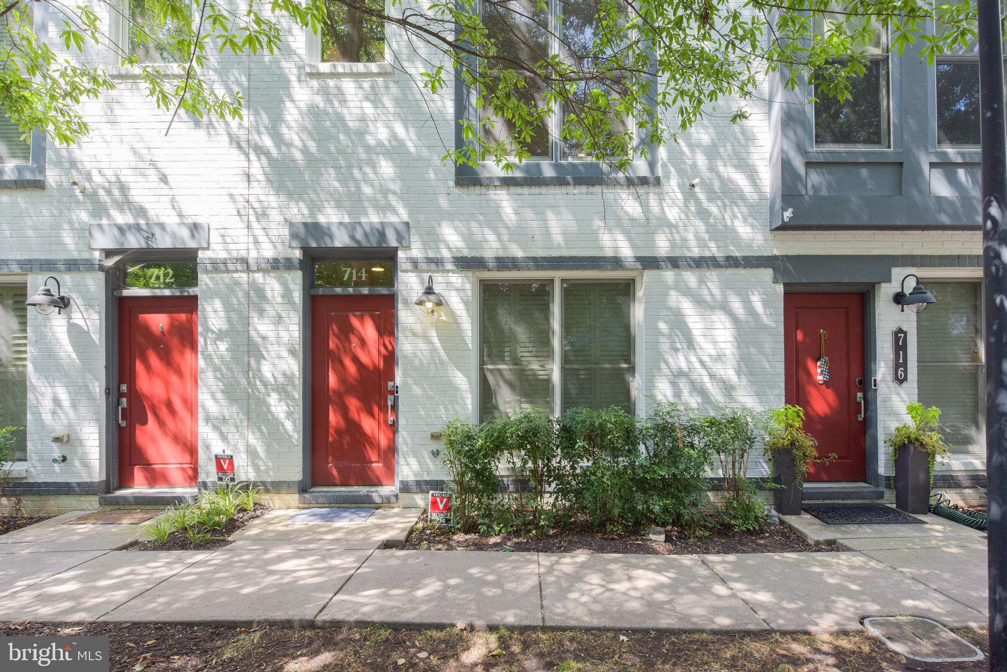 OLD TOWN COMMONS - Residential Lease