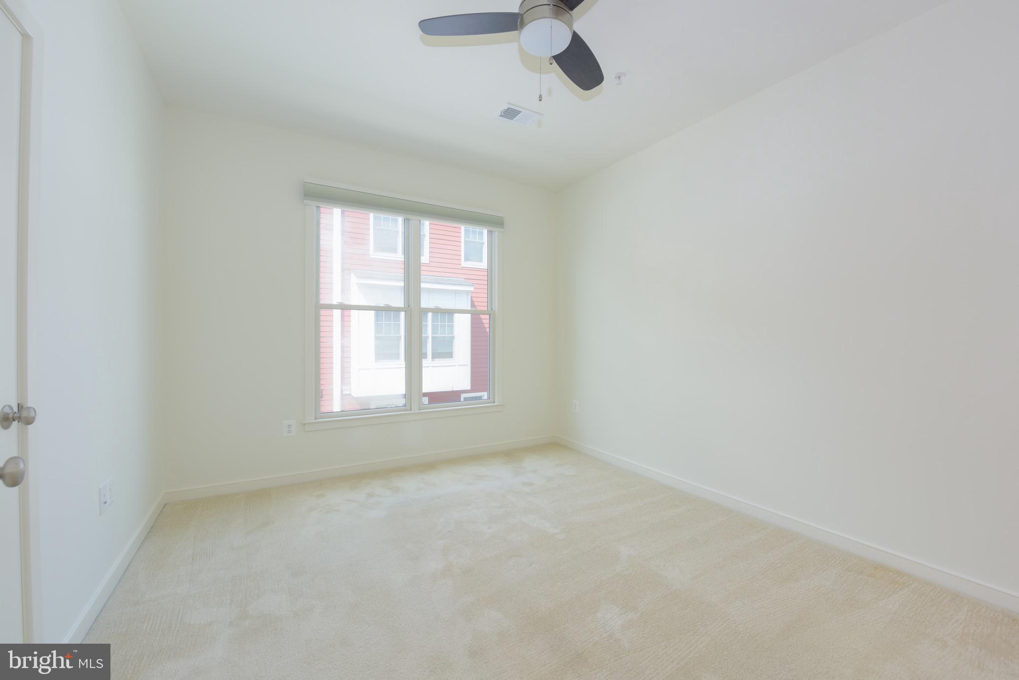 OLD TOWN COMMONS - Residential Lease