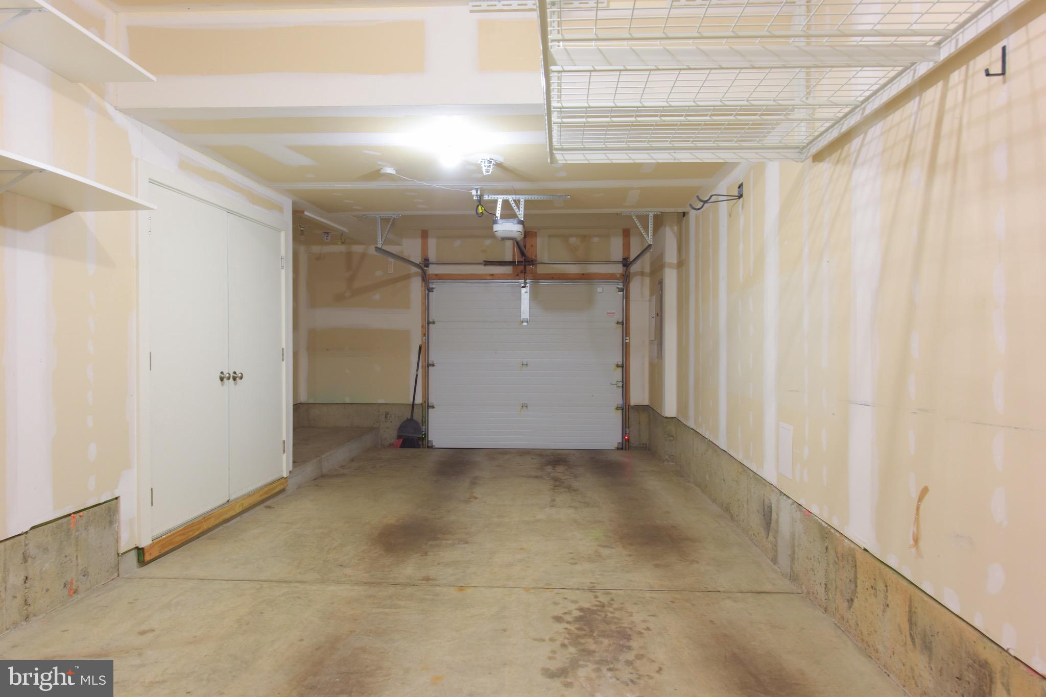 OLD TOWN COMMONS - Residential Lease