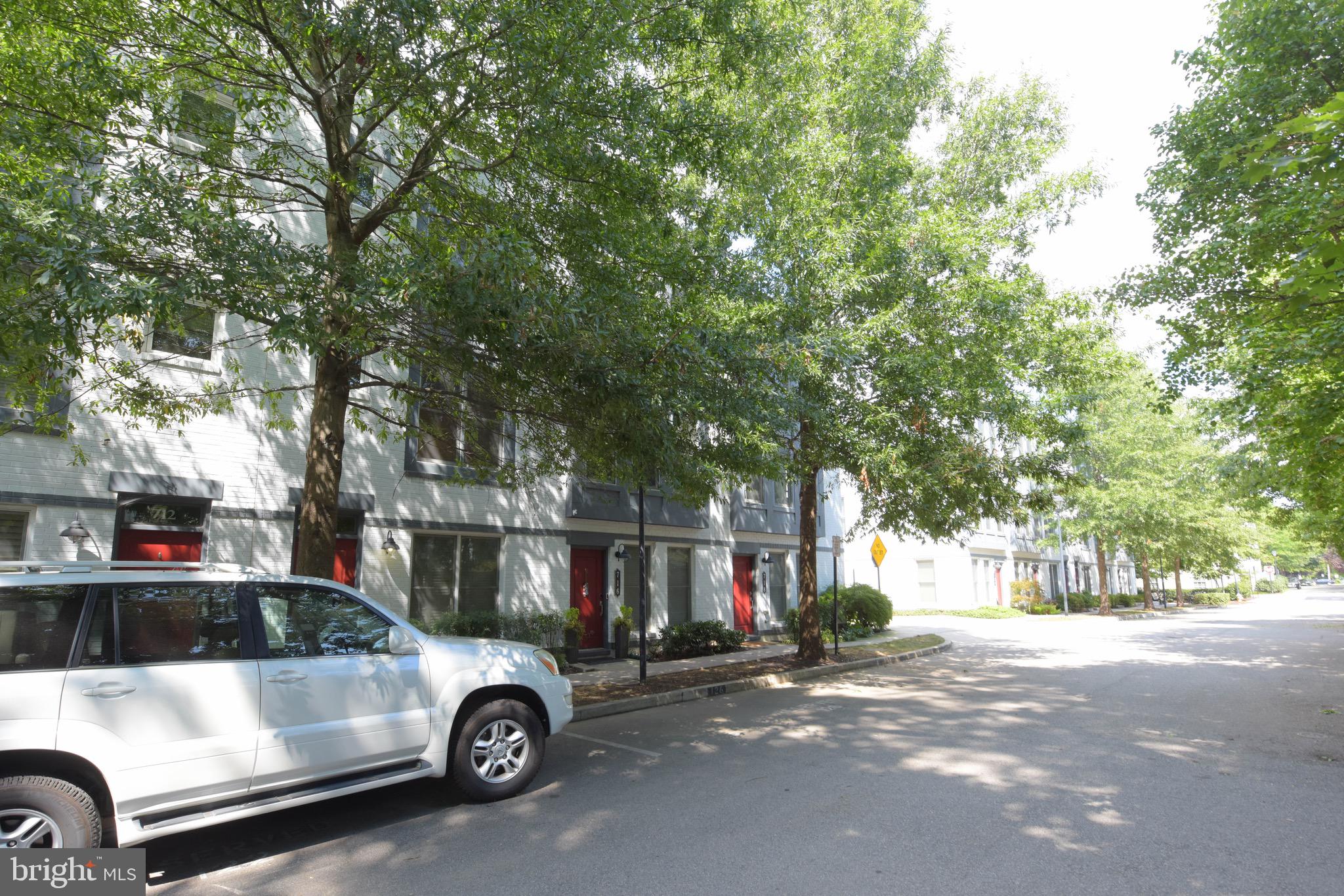 OLD TOWN COMMONS - Residential Lease