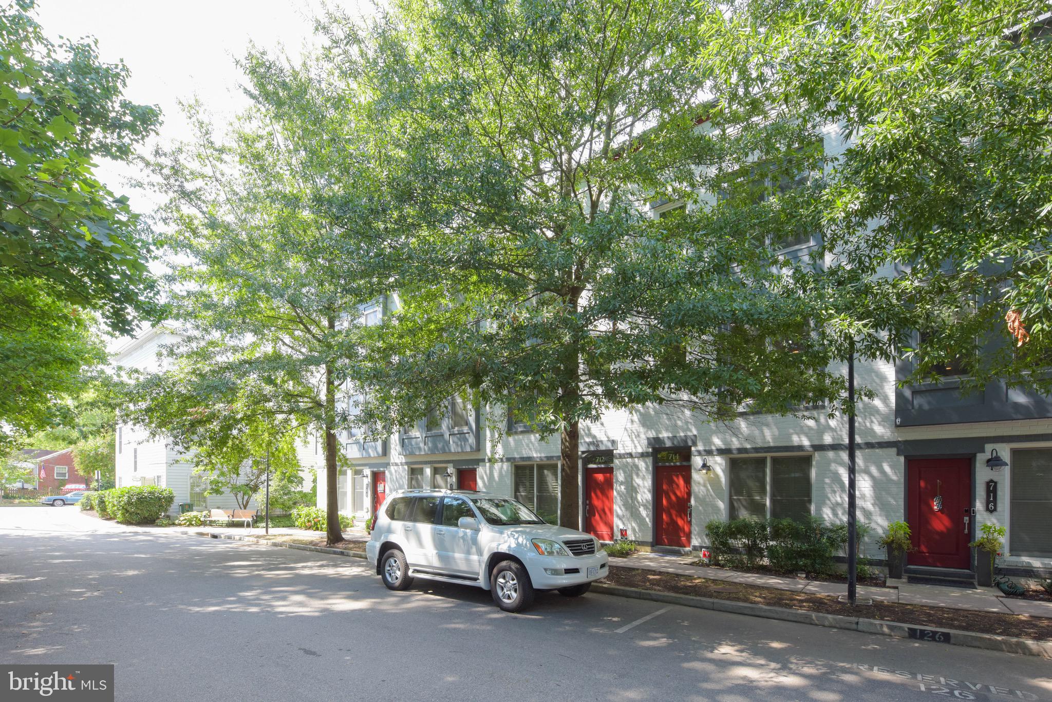 OLD TOWN COMMONS - Residential Lease