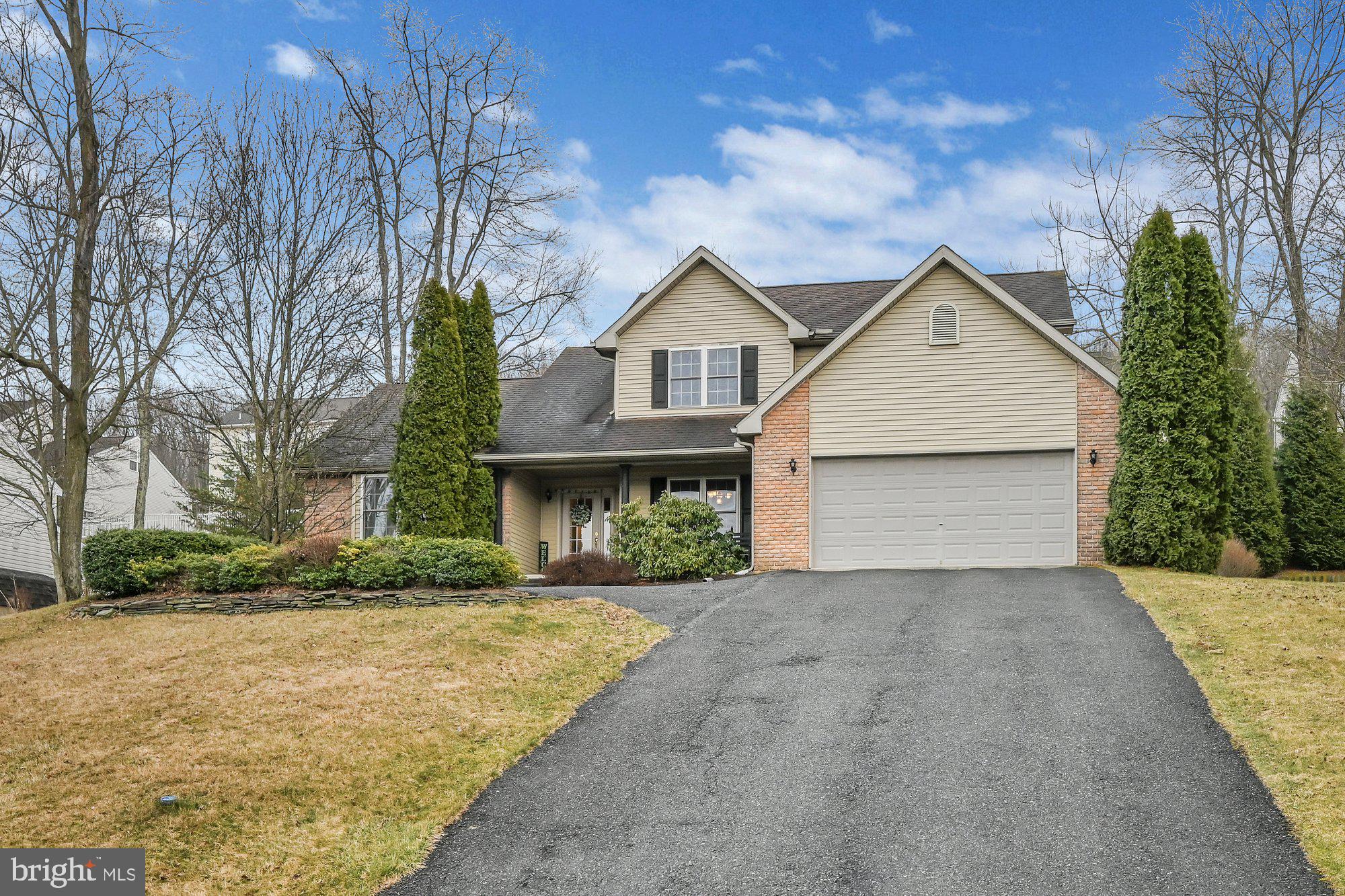 THE PINES - Residential