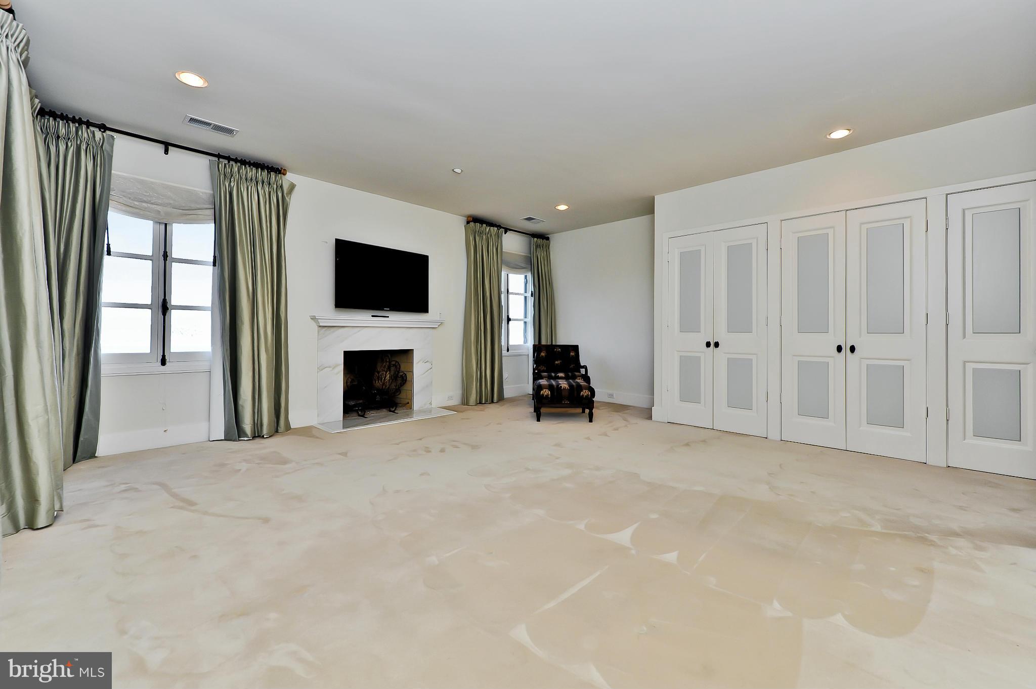 ARCTURUS ON THE POTOMAC - Residential