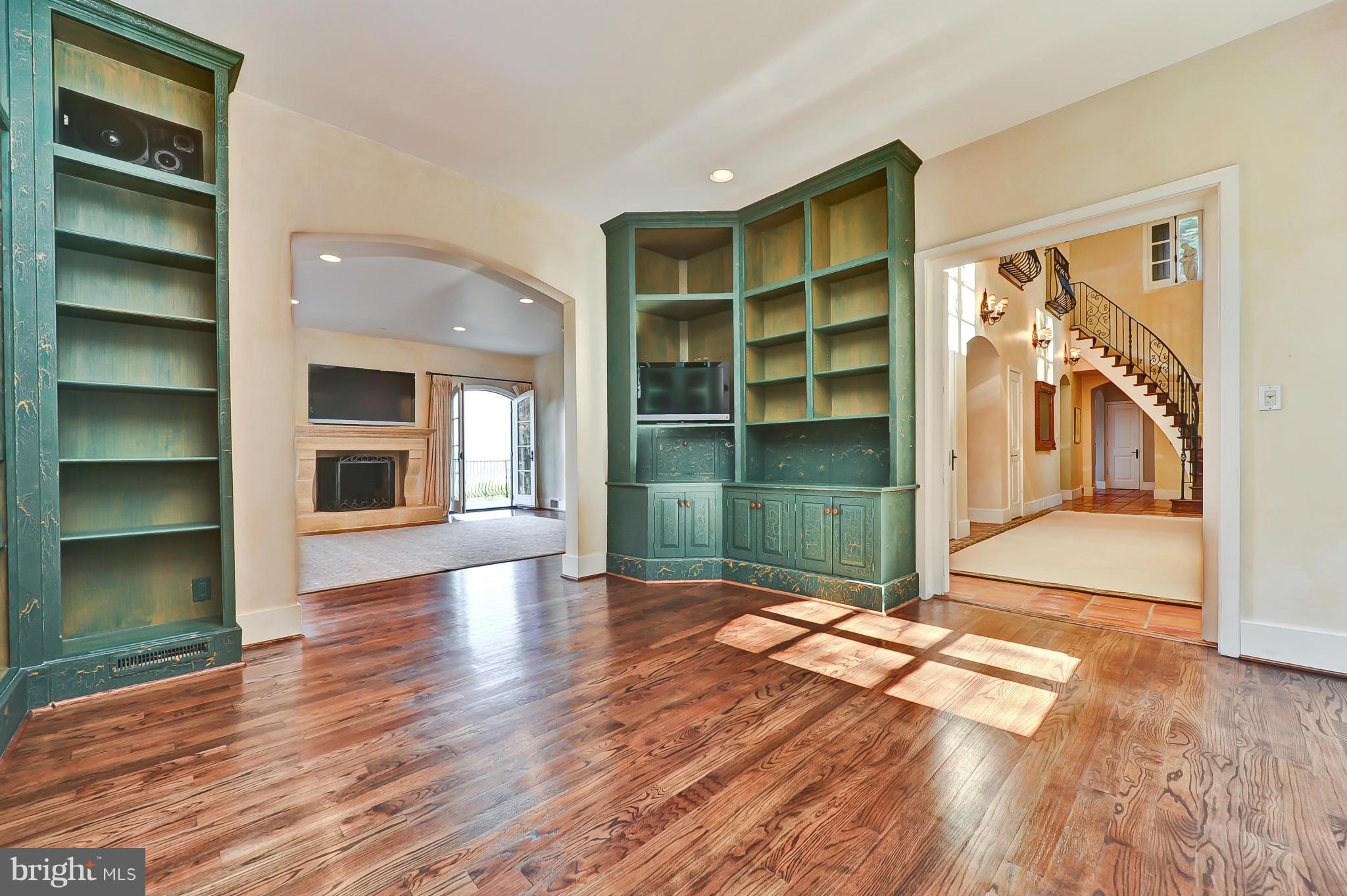 ARCTURUS ON THE POTOMAC - Residential