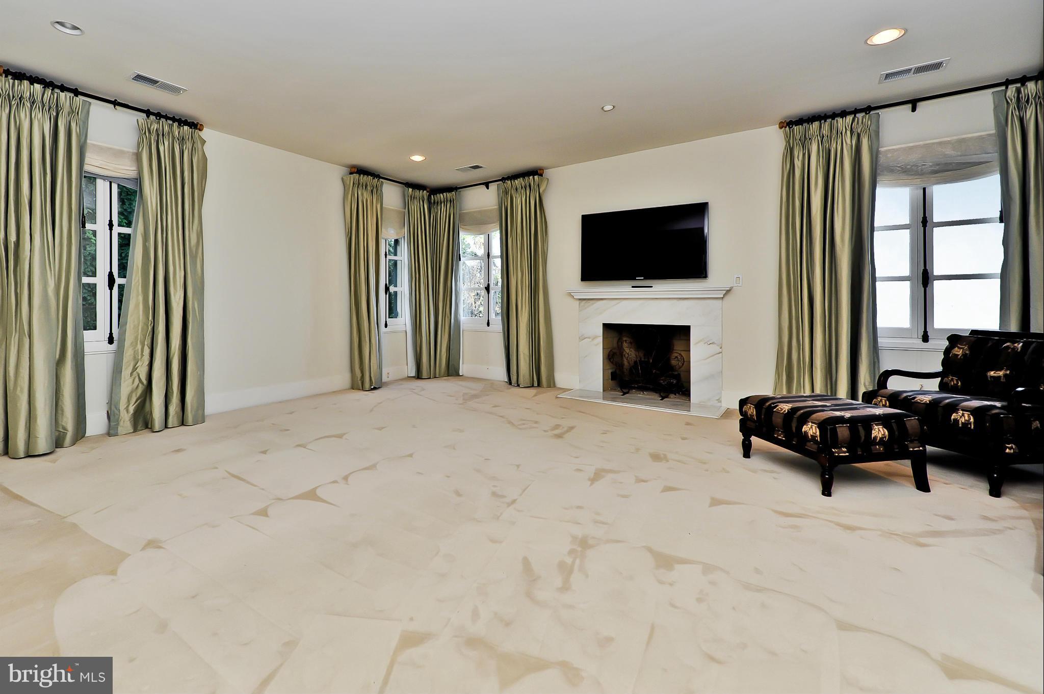 ARCTURUS ON THE POTOMAC - Residential